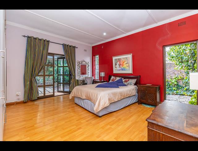 3 BEDROOM FREEHOLD FOR SALE IN NORTHCLIFF